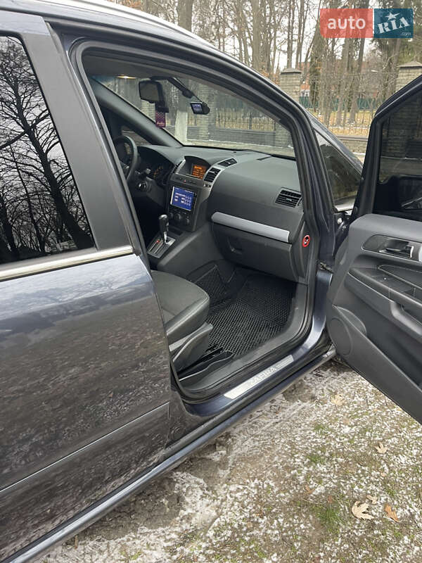 Минивэн Opel Zafira 2007 в Конотопе