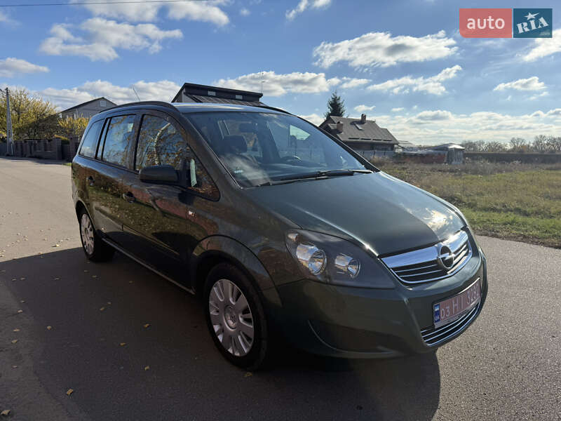 Минивэн Opel Zafira 2009 в Борисполе