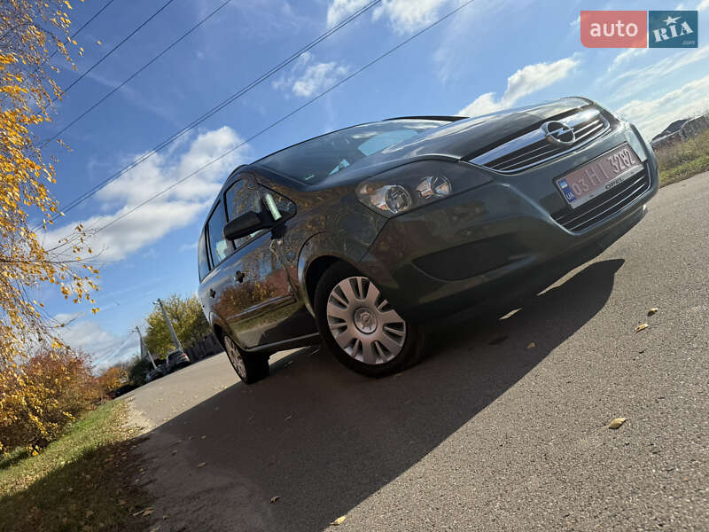 Минивэн Opel Zafira 2009 в Борисполе