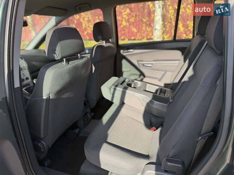 Минивэн Opel Zafira 2009 в Борисполе