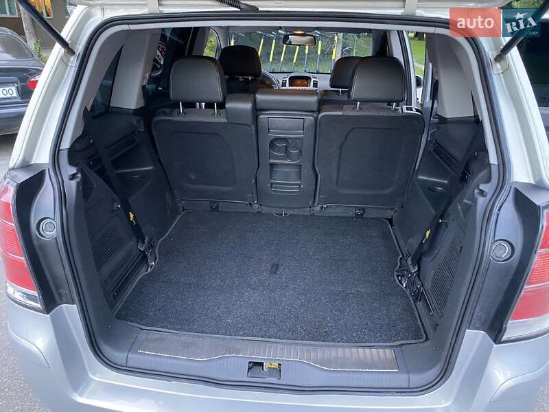 Минивэн Opel Zafira 2007 в Виннице