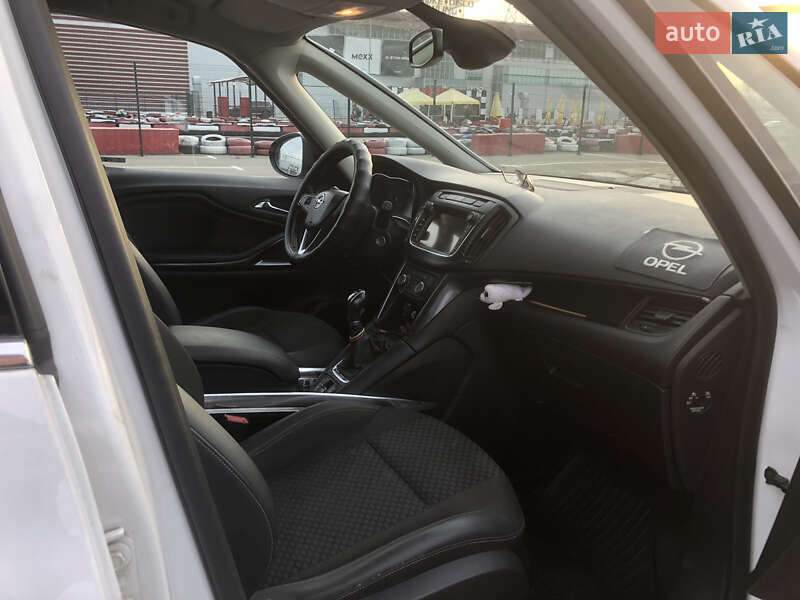 Минивэн Opel Zafira 2017 в Киеве