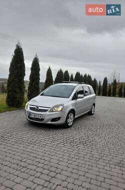 Минивэн Opel Zafira 2010 в Бучаче