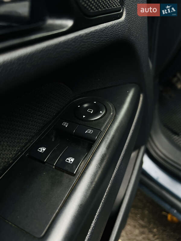 Минивэн Opel Zafira 2006 в Луцке фото 17 Минивэн Opel Zafira 2006 в Луцке