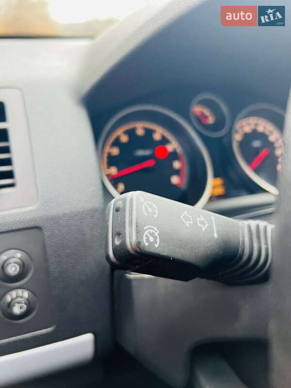 Минивэн Opel Zafira 2006 в Луцке фото 30 Минивэн Opel Zafira 2006 в Луцке