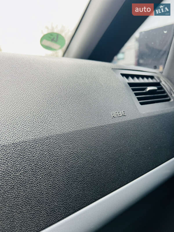 Минивэн Opel Zafira 2006 в Луцке фото 33 Минивэн Opel Zafira 2006 в Луцке