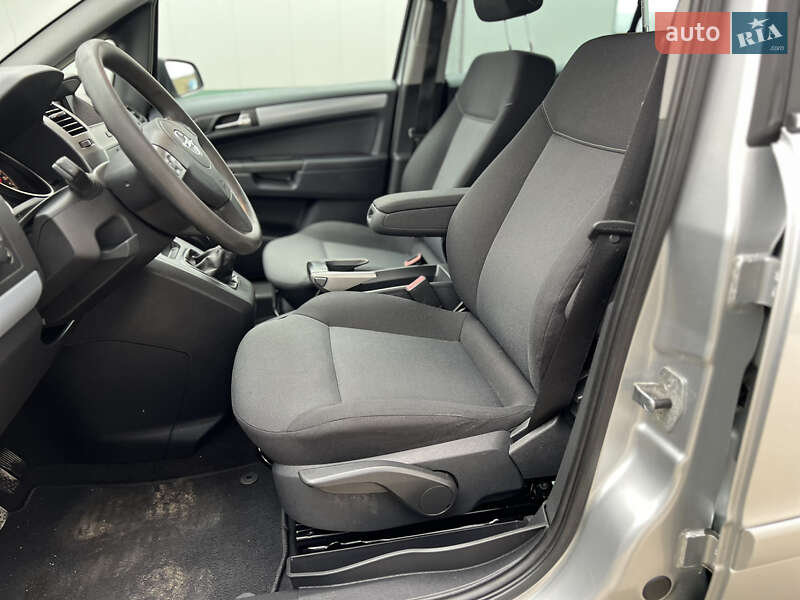 Минивэн Opel Zafira 2007 в Виннице