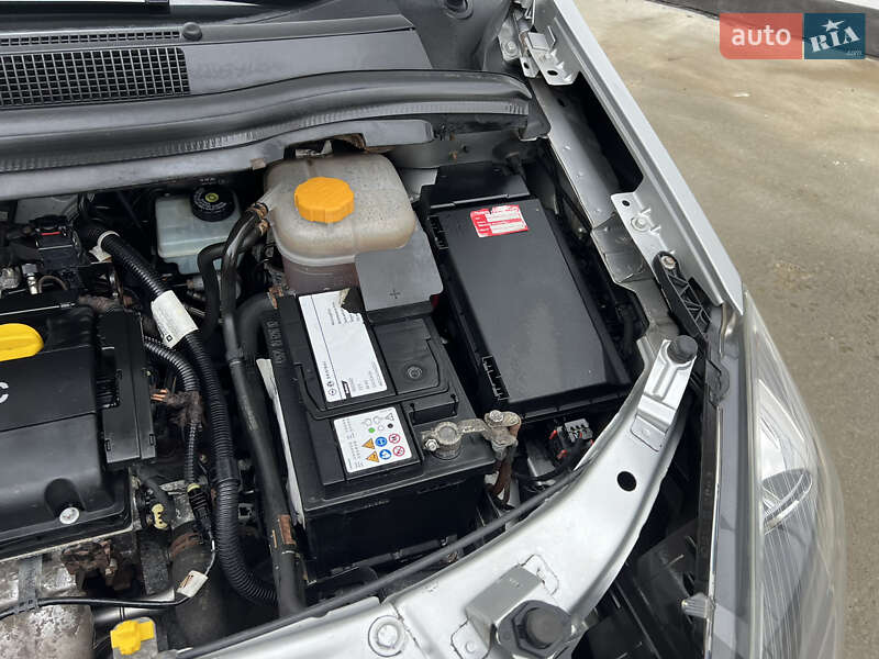 Минивэн Opel Zafira 2007 в Виннице