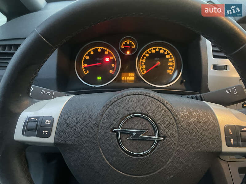 Минивэн Opel Zafira 2008 в Калуше