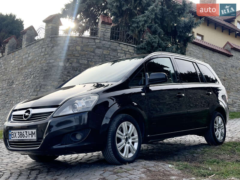 Минивэн Opel Zafira 2009 в Каменец-Подольском