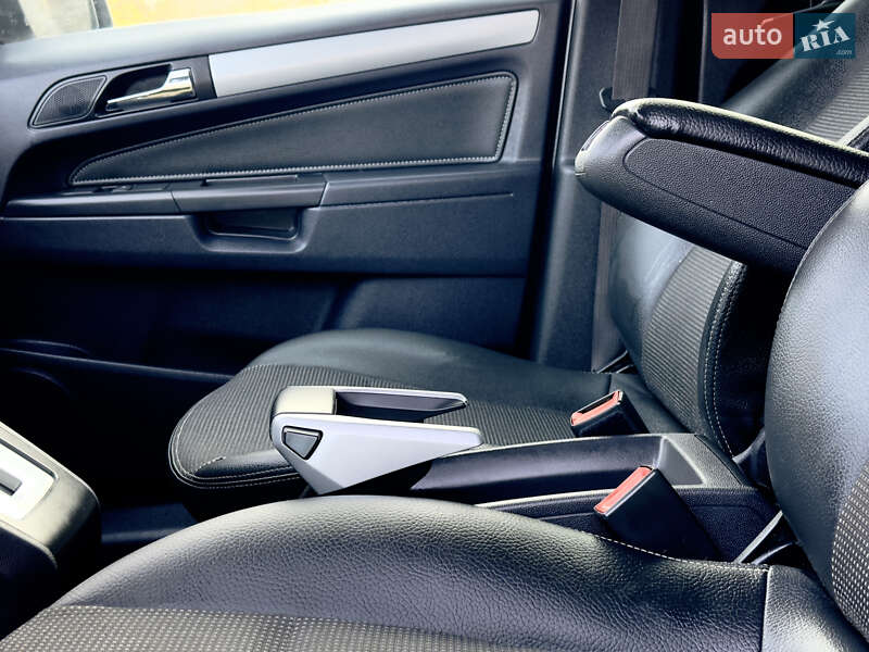 Минивэн Opel Zafira 2009 в Каменец-Подольском