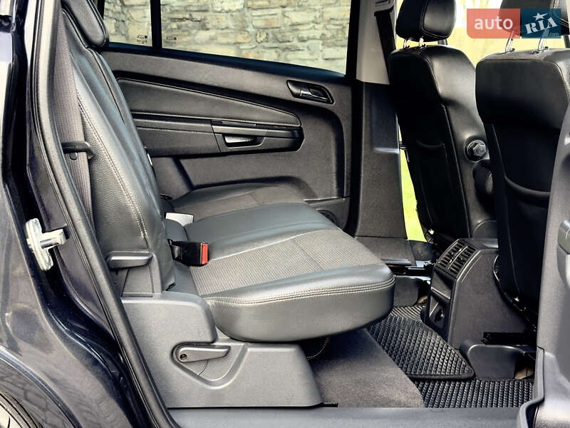 Минивэн Opel Zafira 2009 в Каменец-Подольском