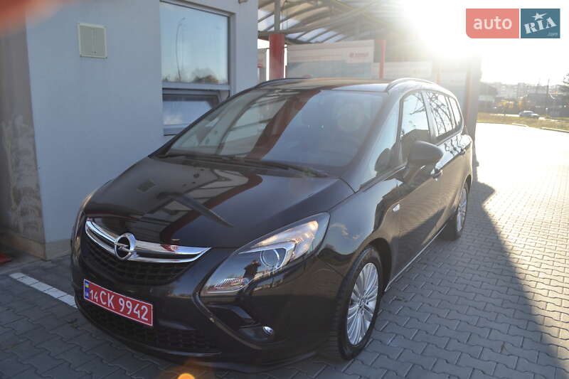 Opel Zafira 2016