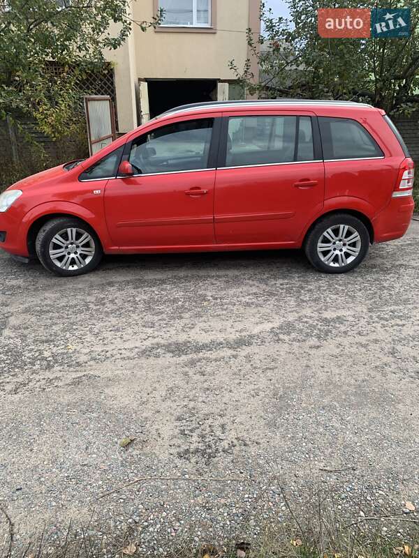 Минивэн Opel Zafira 2009 в Киеве