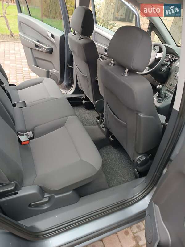 Минивэн Opel Zafira 2008 в Калуше