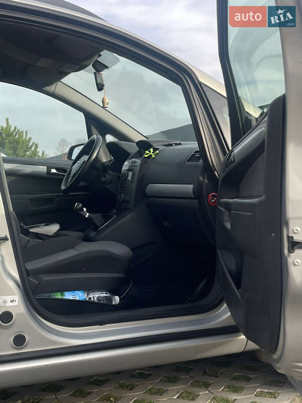 Минивэн Opel Zafira 2006 в Хмельницком фото 6 Минивэн Opel Zafira 2006 в Хмельницком