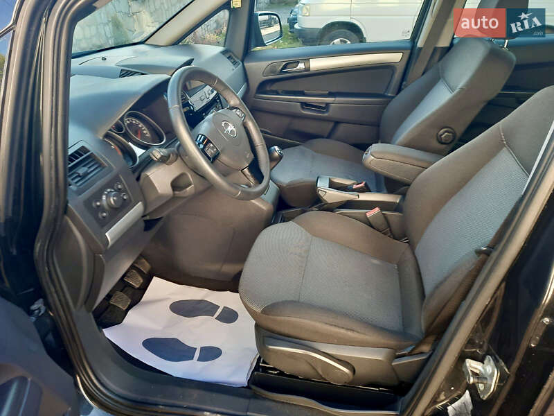 Минивэн Opel Zafira 2014 в Калуше