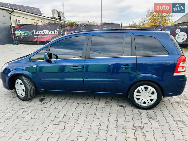 Мінівен Opel Zafira 2010 в Теребовлі