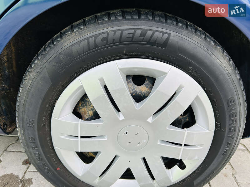 Мінівен Opel Zafira 2010 в Теребовлі