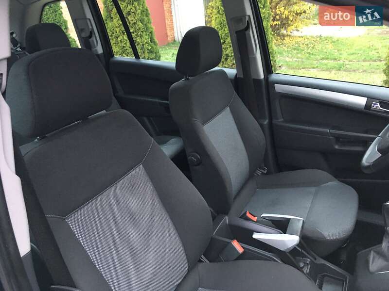 Минивэн Opel Zafira 2009 в Харькове