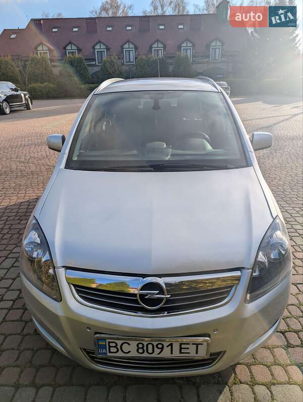 Opel Zafira 2012 Opel Zafira 2012