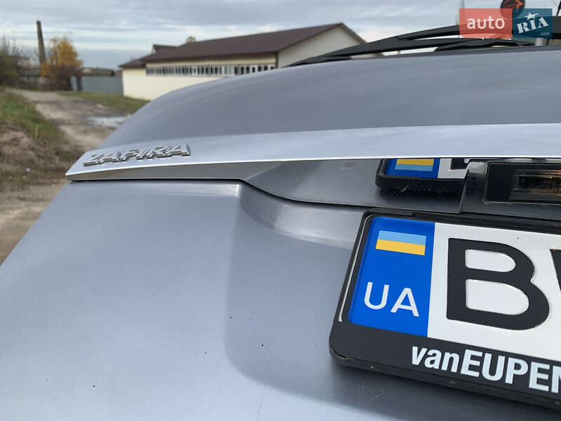 Минивэн Opel Zafira 2011 в Ровно