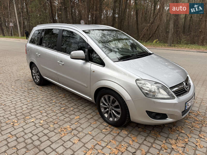 Минивэн Opel Zafira 2010 в Львове