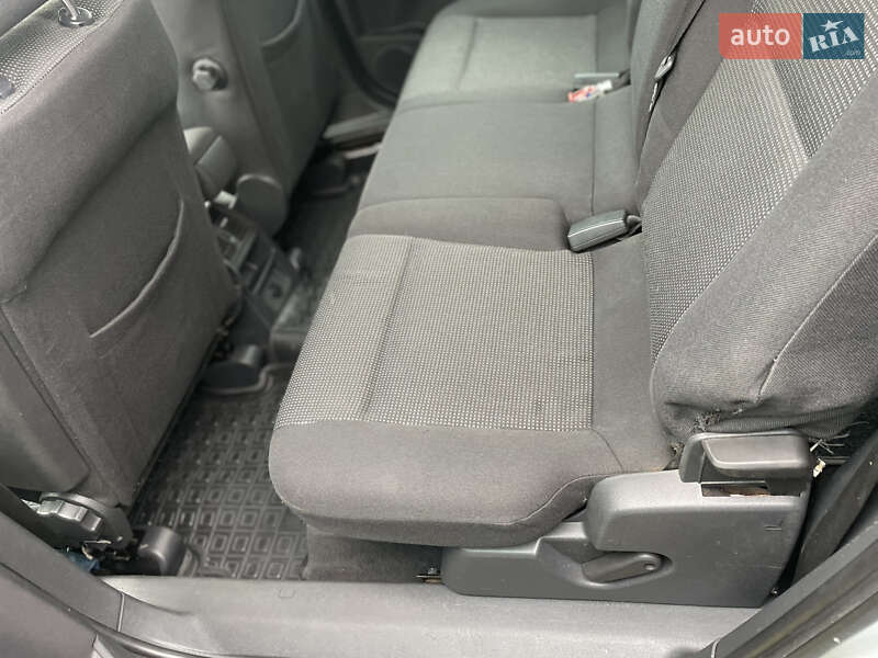 Минивэн Opel Zafira 2008 в Староконстантинове