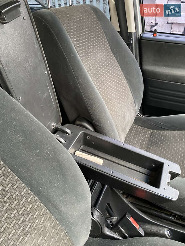 Минивэн Opel Zafira 2005 в Кривом Роге