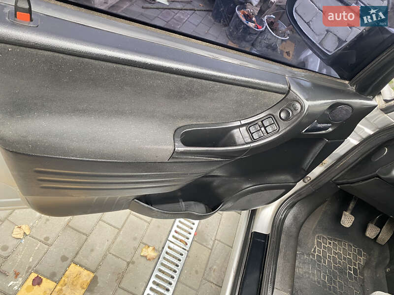 Минивэн Opel Zafira 2005 в Кривом Роге