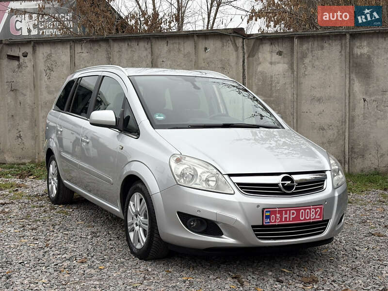 Opel Zafira 2010 Opel Zafira 2010