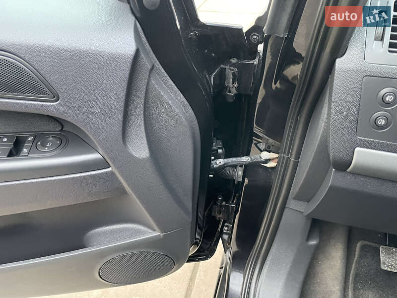 Мінівен Opel Zafira 2011 в Хотині