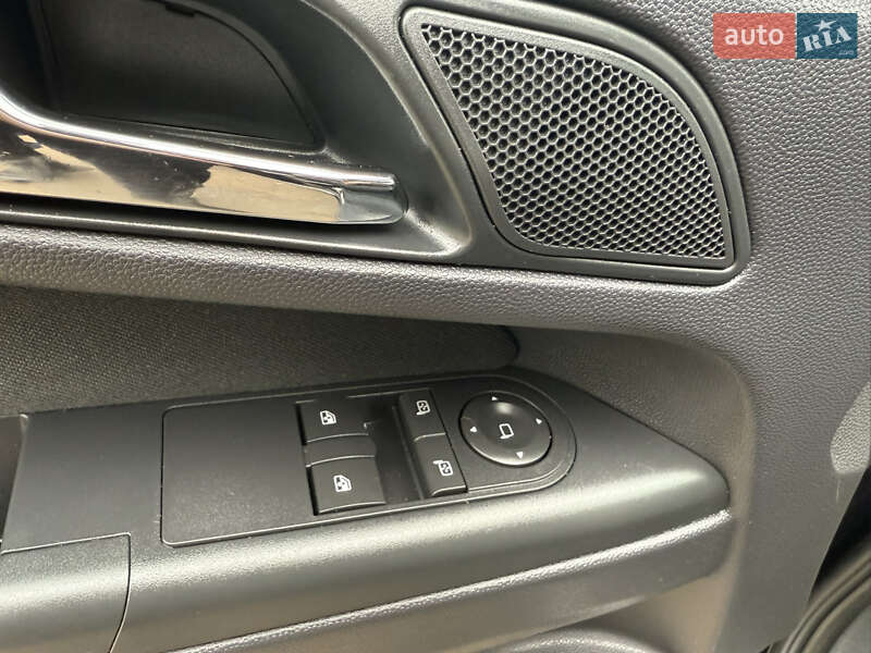 Минивэн Opel Zafira 2010 в Борисполе