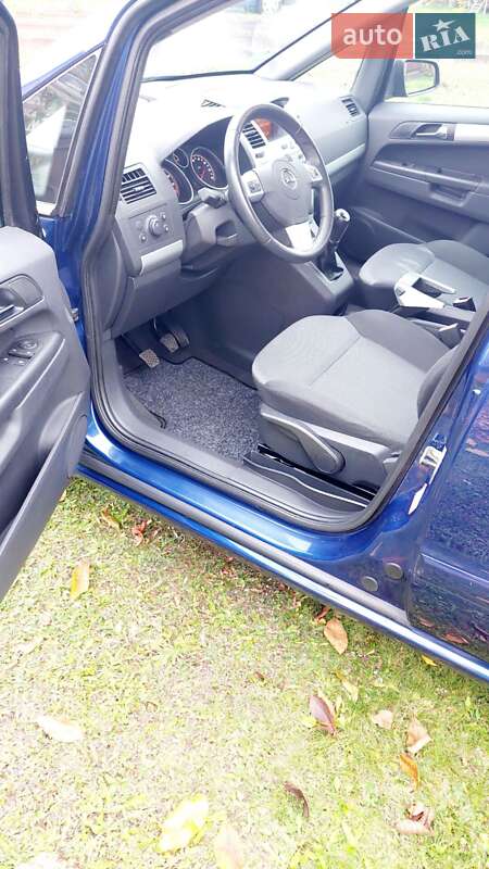 Минивэн Opel Zafira 2009 в Ровно фото 20 Минивэн Opel Zafira 2009 в Ровно