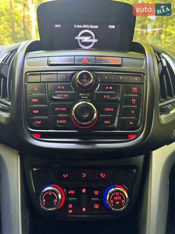 Микровэн Opel Zafira 2015 в Львове