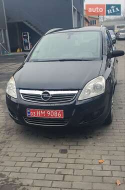 Минивэн Opel Zafira 2009 в Киверцах