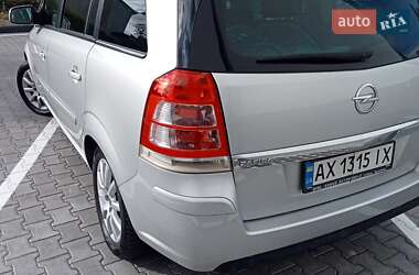 Минивэн Opel Zafira 2012 в Ровно