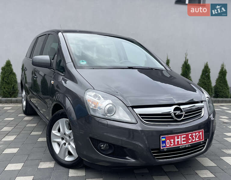 Мінівен Opel Zafira 2011 в Дрогобичі