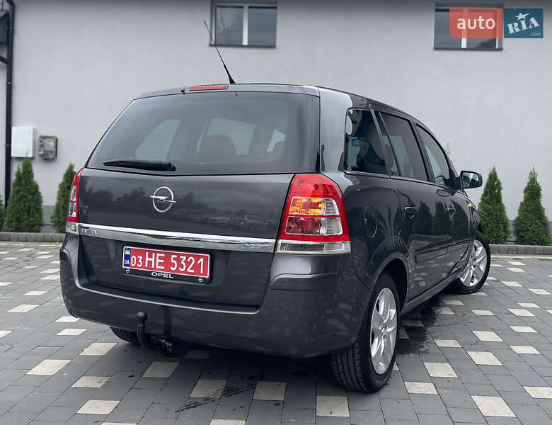 Мінівен Opel Zafira 2011 в Дрогобичі