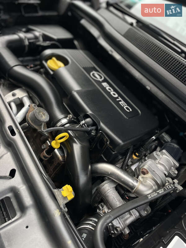 Мінівен Opel Zafira 2011 в Дрогобичі