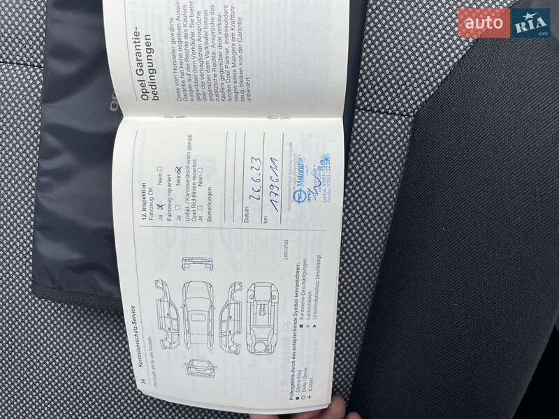 Мінівен Opel Zafira 2011 в Дрогобичі