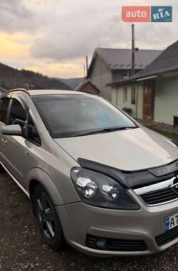 Минивэн Opel Zafira 2005 в Яремче