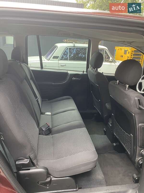 Минивэн Opel Zafira 2004 в Хмельнике