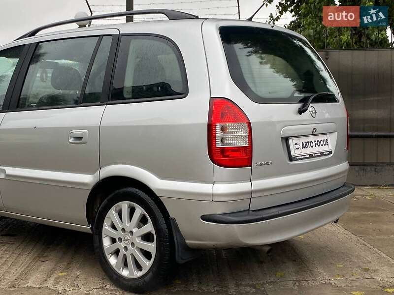 Мінівен Opel Zafira 2005 в Києві