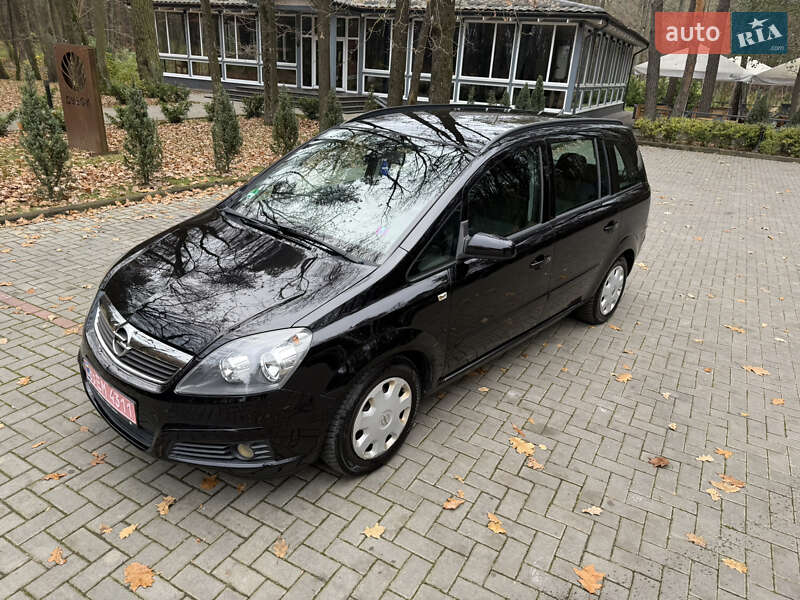 Минивэн Opel Zafira 2007 в Луцке