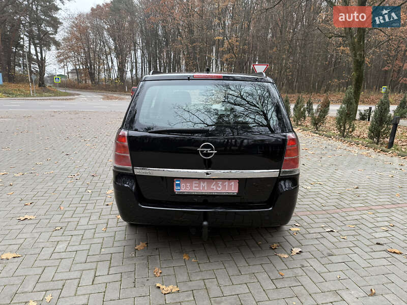 Минивэн Opel Zafira 2007 в Луцке