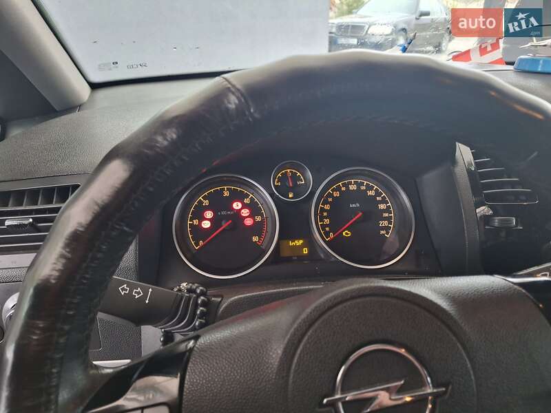 Мінівен Opel Zafira 2010 в Луцьку фото 15 Мінівен Opel Zafira 2010 в Луцьку