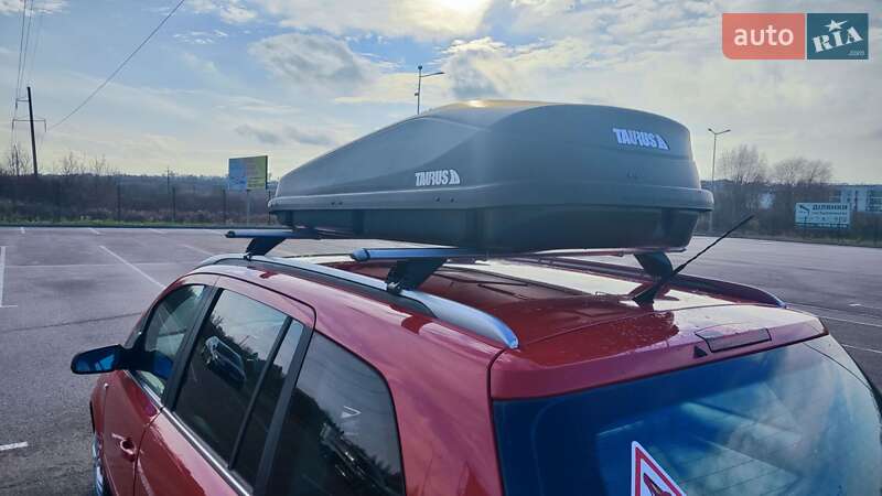 Мінівен Opel Zafira 2006 в Рівному