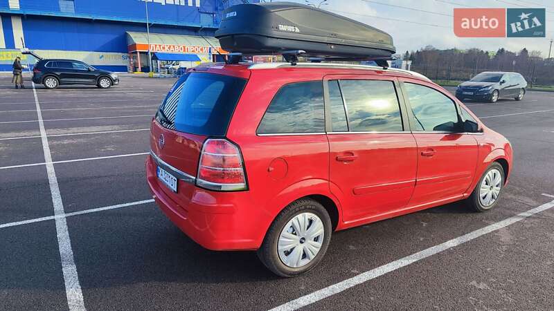 Мінівен Opel Zafira 2006 в Рівному