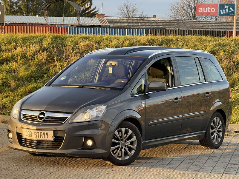 Мінівен Opel Zafira 2011 в Стрию